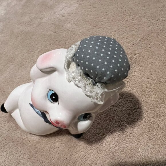 Ceramic Pig Figurine Made In Taiwan. Perfect for pig collector pin cushion ? Sew - Picture 3 of 8